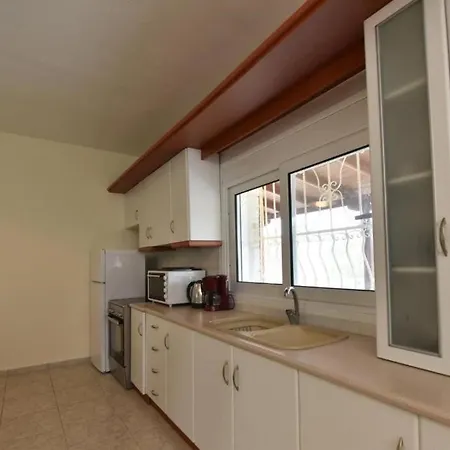 Apartment In A By The Beautiful Sea Bay *