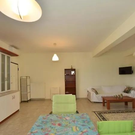 Apartment In A By The Beautiful Sea Bay